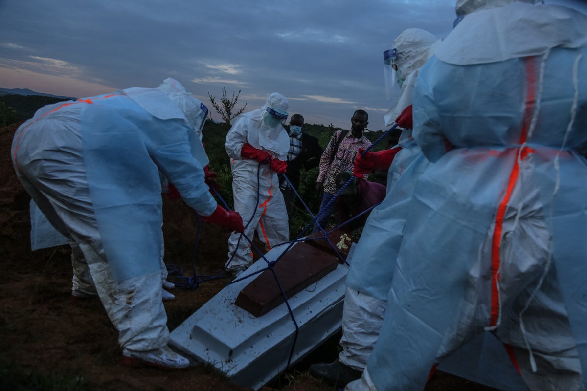 Ex CDC head warns Ebola outbreak will become a ‘very significant pandemic’